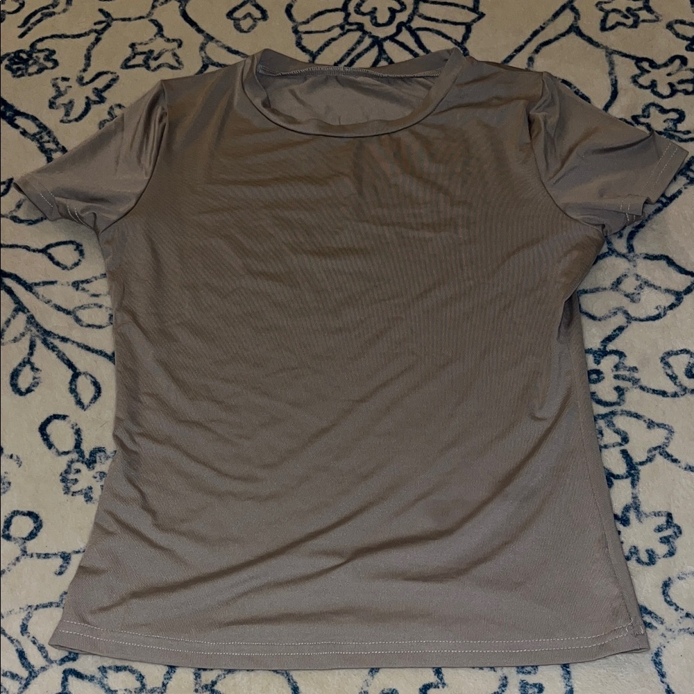 Amazon Women's Short Sleeve Tee - Gray